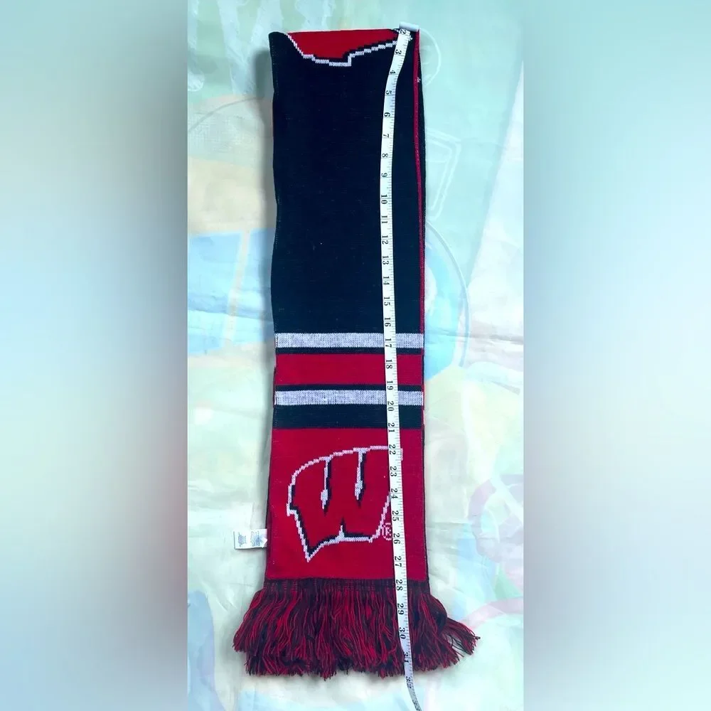 Foco Collectibles Wisconsin Reversible Knit Scarf New